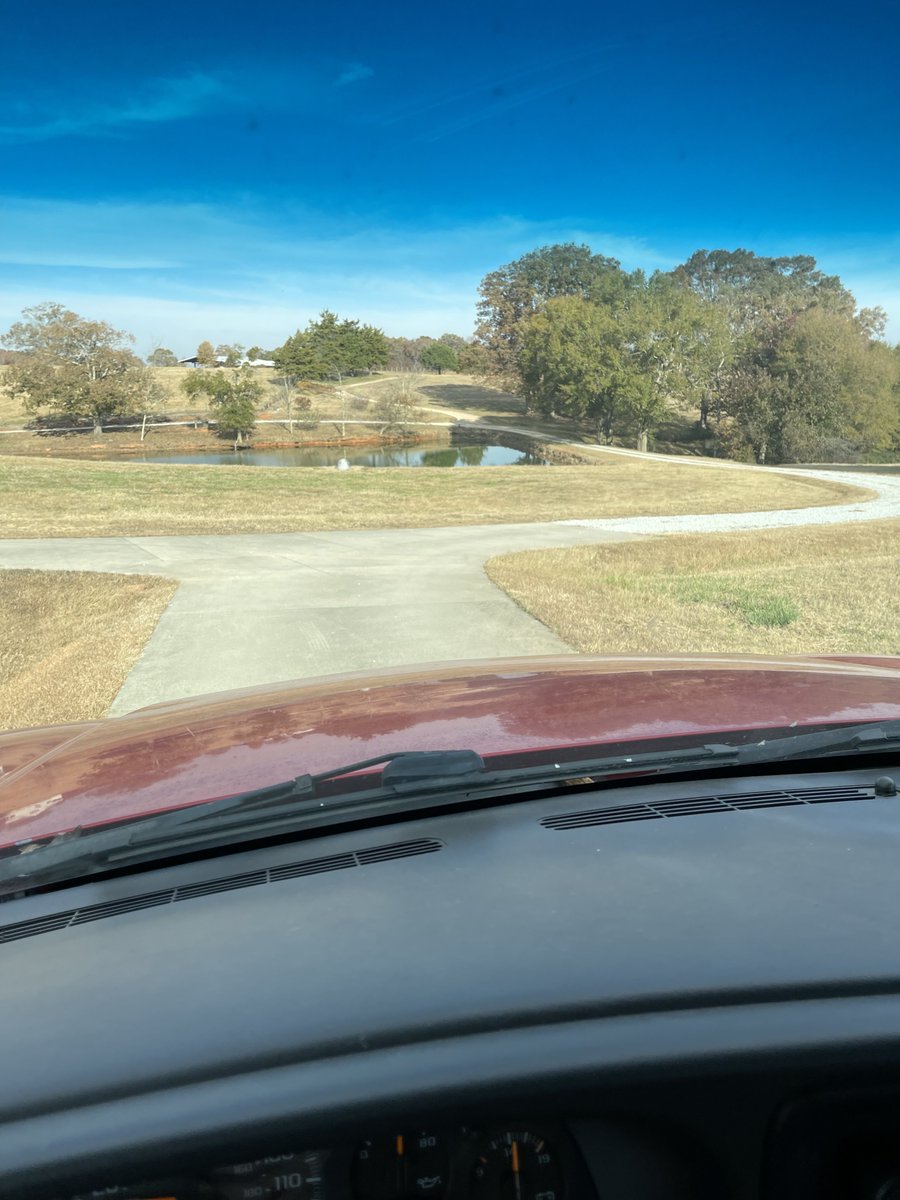 DrWadeWalker's tweet photo. On the way to see the Dawgs play! https://t.co/n32eIYolpC