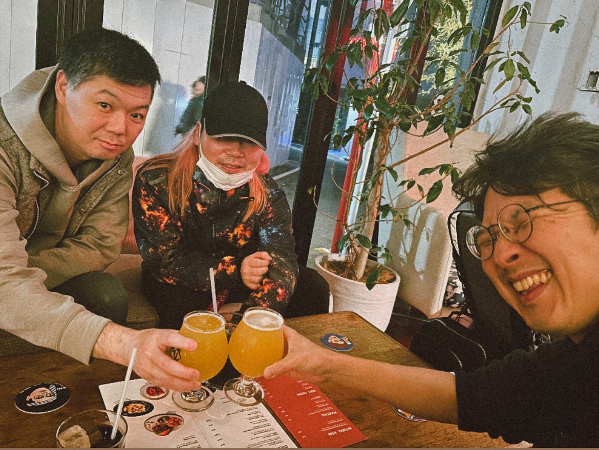 InnGather's tweet photo. スタジオ終わりの一杯🍻 https://t.co/nmVQJXQrqK