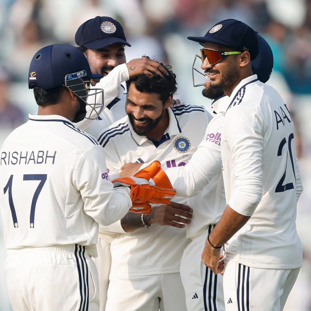 Jaddu doing Jaddu things! 🔥 Four wickets and reaching new heights in Test cricket. Pure match-winner energy! <a href="/imjadeja/">Ravindrasinh jadeja</a> 🇮🇳👏