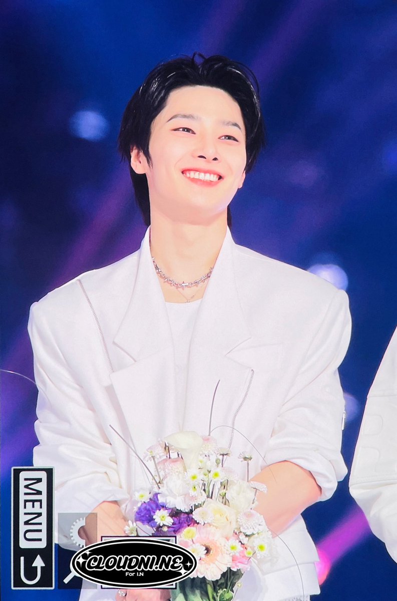 cloudniNe_0208's tweet photo. 251115 KGMA PRE

하늘에서 내려온 천사인가봐🤍

#StrayKids #스트레이키즈 #아이엔 #I_N #양정인 #Yangjeongin #jeongin #梁精寅 #アイエン #ストレイキッズ #ジョンイン #아기빵 https://t.co/FCob4Y8vGZ