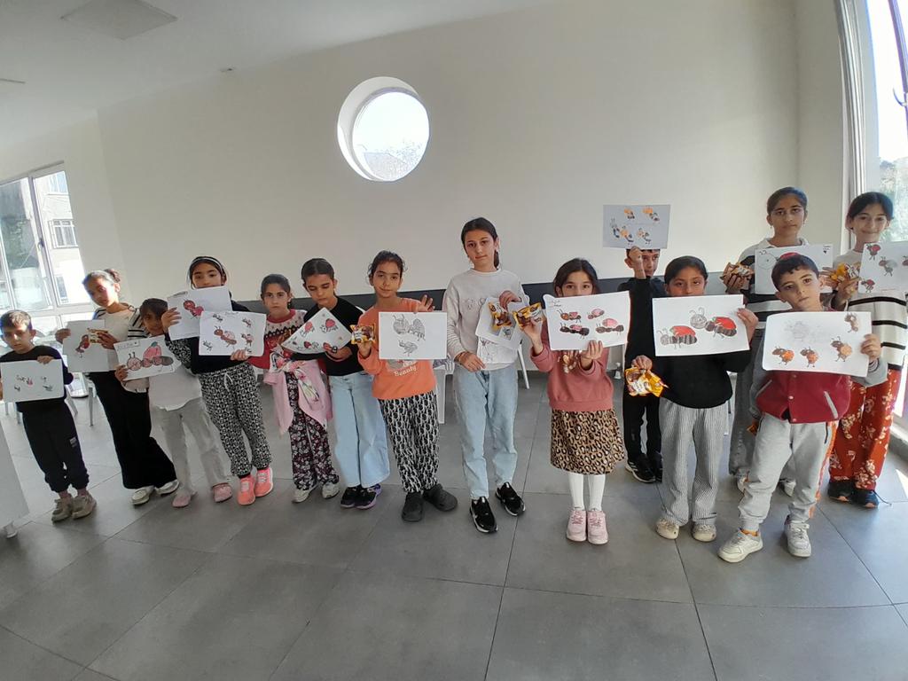 Beyoğlu Belediyesi Hacıahmet Kütüphanesi'nde "Sanatsal Çizim Atölyesi ve Kelime Atölyesi" gerçekleştirdik