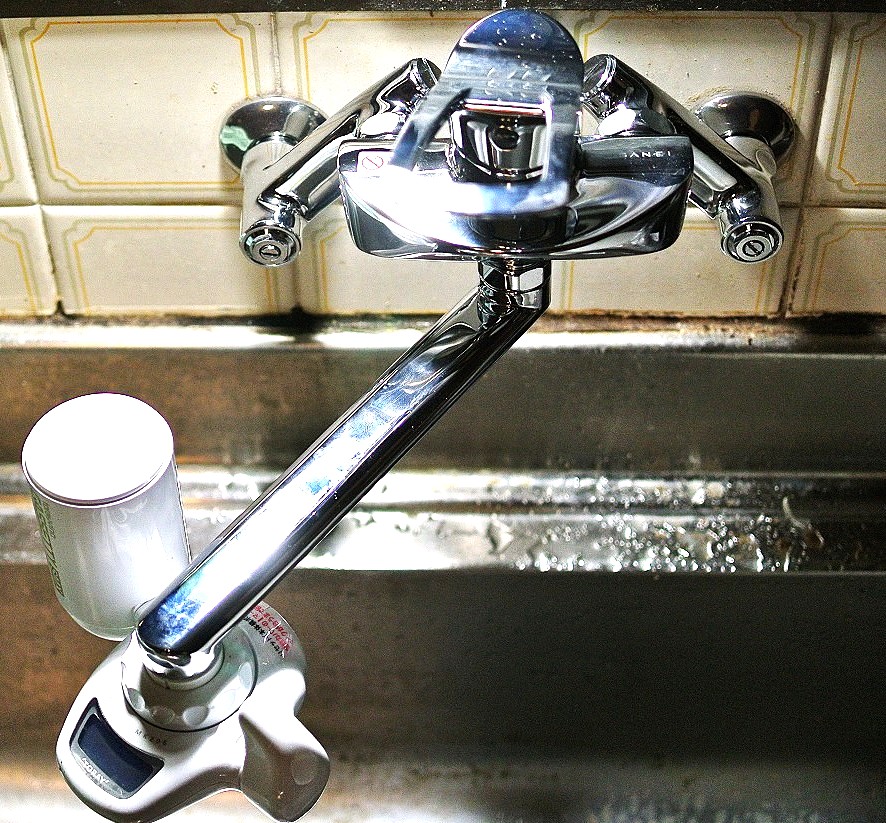 令和七年霜月十五日、水栓交換！ 台所の蛇口は数年間片肺飛行。 不安