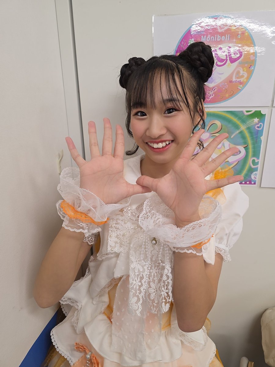 今日はエンタメラボにてゆぴこ‼️Lexari♡Rデビューいたしましたぁ🧡どうでしたかぁ？みんなが盛り上げてくれたり、特典会にきてくれて本当にうれしかった🤗明日は茨城ライブ‼️４人でがんばりまぁす🩷💛🩵🧡
#ゆぴこ　#レザリオール　#モニベル　#エンタメラボ　#茨城　#ライブ　#デビュー