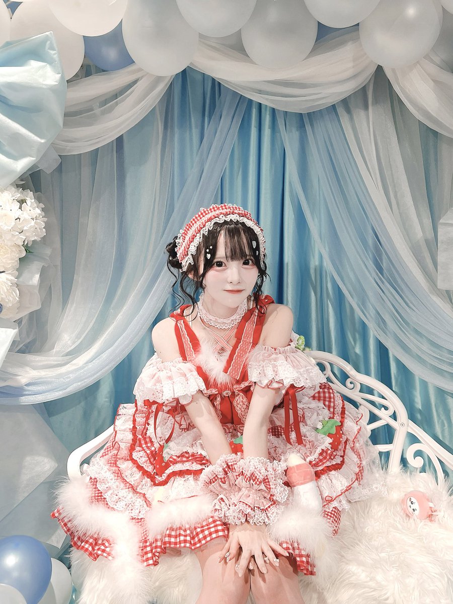 ぴてぃちゃん♡KEYTOLIT衣装オーダーページ SWEET STEADY 音井結衣様 生誕衣装🩵 @otoi_yui_19 水色をベースに