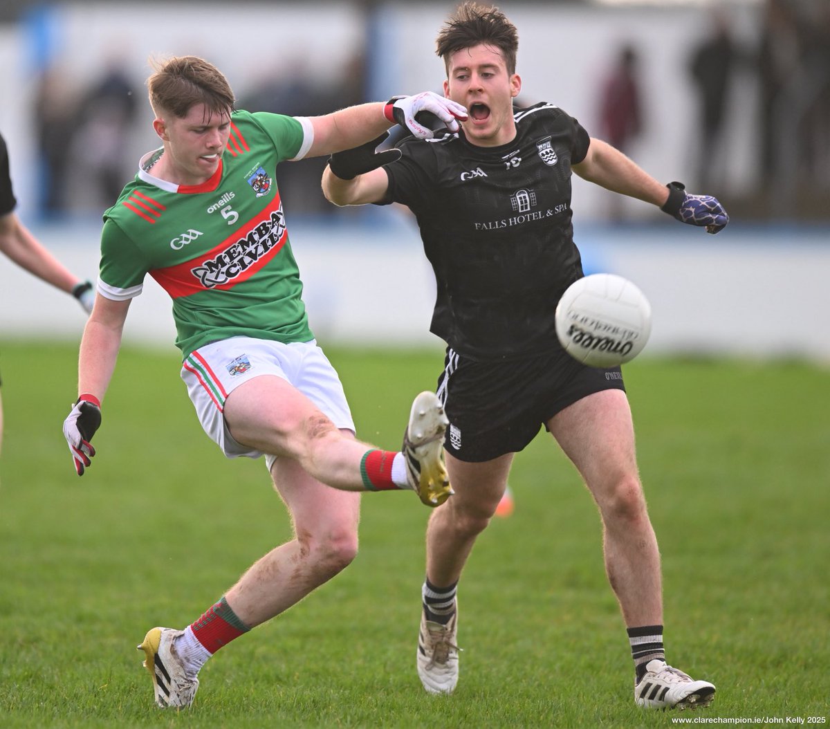 ClareChampion's tweet photo. Under 21A Football Championship Semi-Final at Cooraclare. The final score  is @kibgaaclub 0-14 @inisdiomainpeil 1-15 @GaaClare #peil #gaa Photograph by John Kelly https://t.co/A6YDPDmYjb