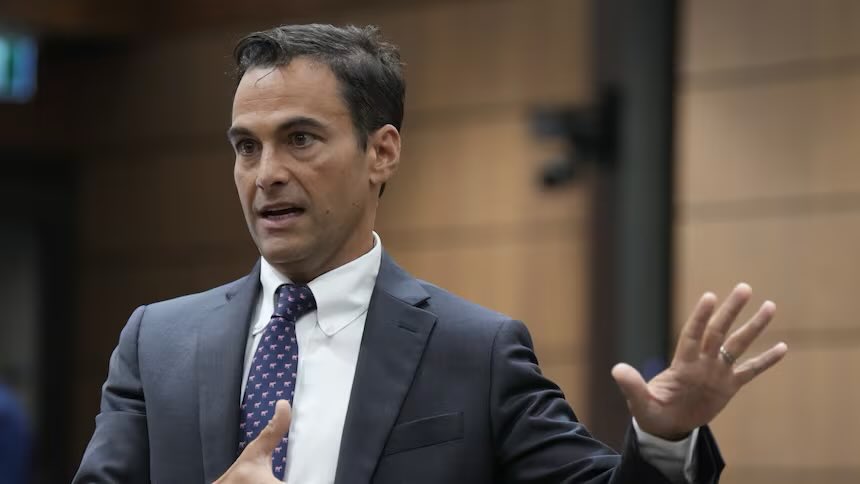 MarcNixon24's tweet image. Interim PBO Jason Jacques: less than 10% chance the Liberals stay within their deficit targets.

Translation: the budget is fantasy.

We’re not “on track” we’re off a cliff.