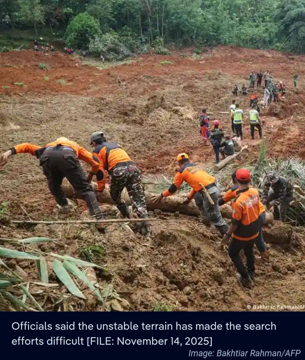 Subhash_LiveS's tweet image. Moonsoon Season  &amp;amp; Heavy Rainfall causes #Landslides in #JavaIsland #Indonesia.
It left 11 dead &amp;amp; 12 missing.
700 personell are in rescue operations.