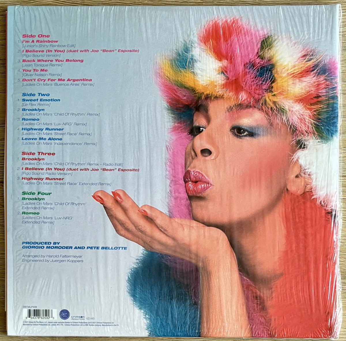 purplefunker's tweet image. 🔥Donna Summer • I’m A Rainbow - Recovered &amp;amp; Recolored🔥

2021 EU Pressing 
180gr Clear Vinyl 2LP 

1981 Shelved album, completely re-imagined

#NowPlaying #DonnaSummer
#GiorgioMoroder #VinylAddict