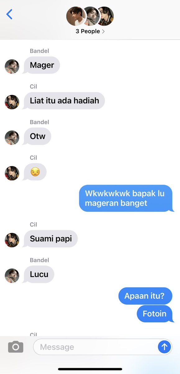 ultrramlktaro's tweet photo. Selamat hari ayah (udah lewat 3 hari)

—jayhoon ft riki few tweet au
si bandel dan si pacar universe https://t.co/AvUaCu0Jac
