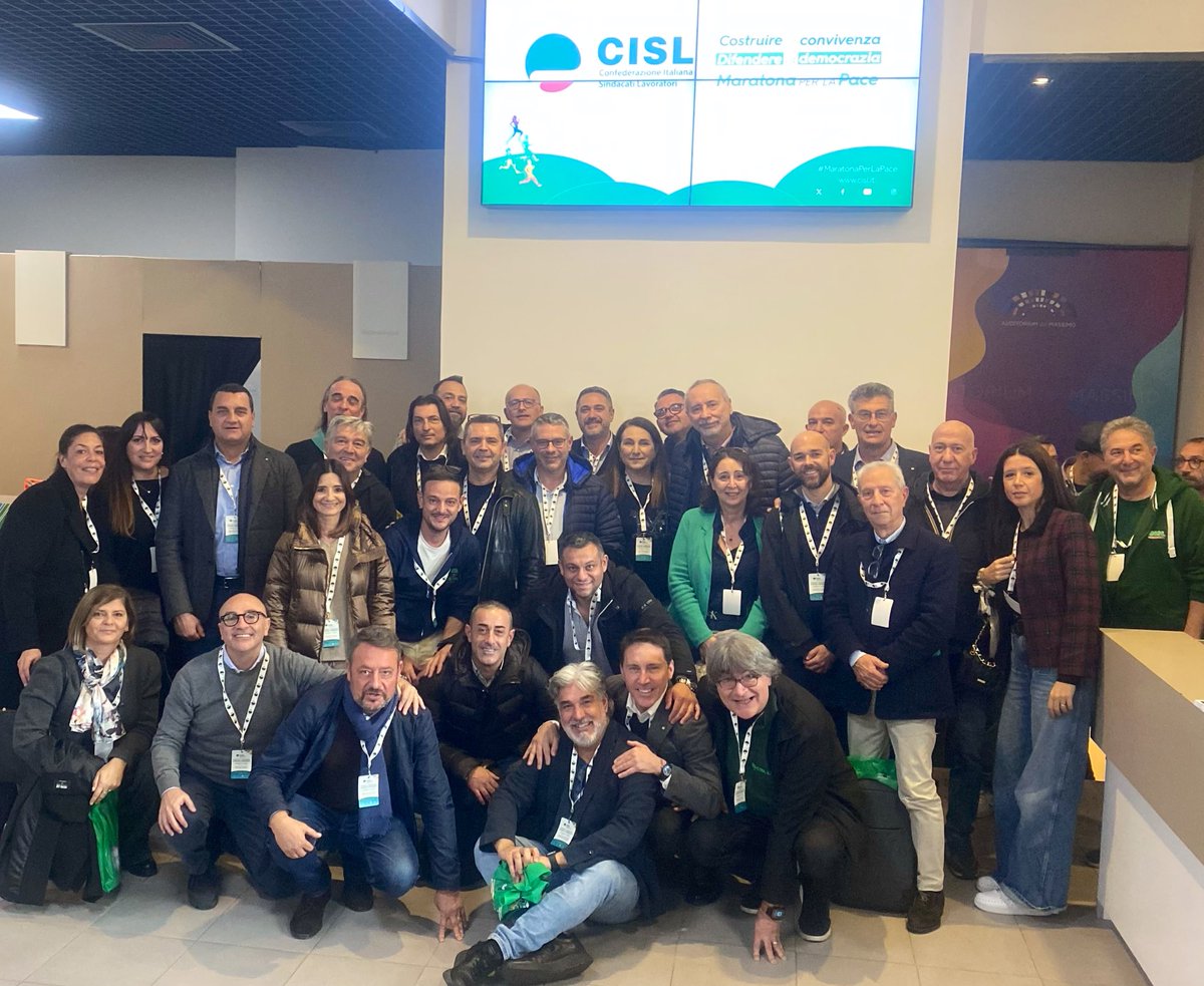 FitCisl's tweet image. #15Novembre 🌍 Maratona per la Pace

🟢La delegazione @FitCisl, guidata dal SG @salvopellecchia, ha partecipato oggi  all&apos;Assemblea Nazionale della @CislNazionale con la quale sono culminate le iniziative della &quot;Maratona per la Pace&quot;. Un percorso che ha abbracciato l’intera…
