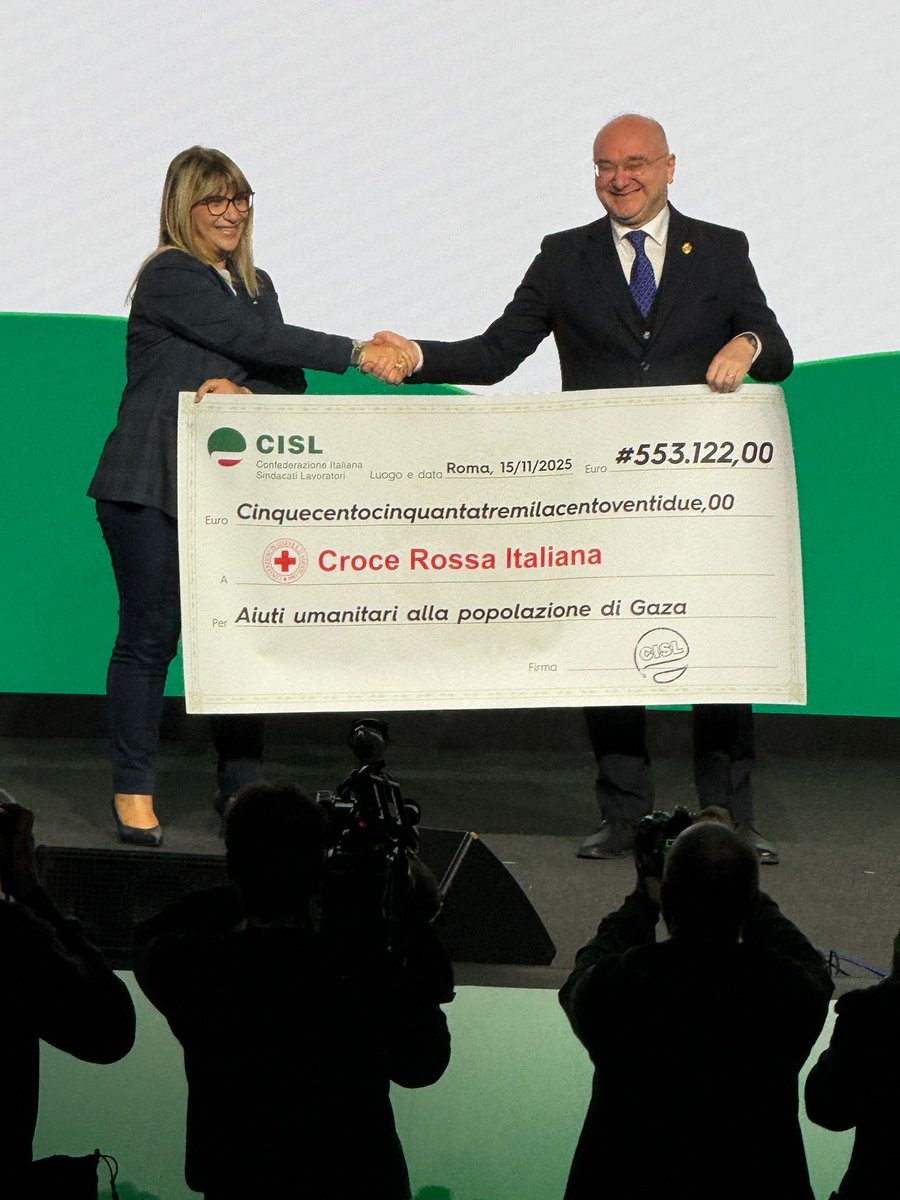 FitCisl's tweet image. #15Novembre 🌍 Maratona per la Pace

🟢La delegazione @FitCisl, guidata dal SG @salvopellecchia, ha partecipato oggi  all&apos;Assemblea Nazionale della @CislNazionale con la quale sono culminate le iniziative della &quot;Maratona per la Pace&quot;. Un percorso che ha abbracciato l’intera…