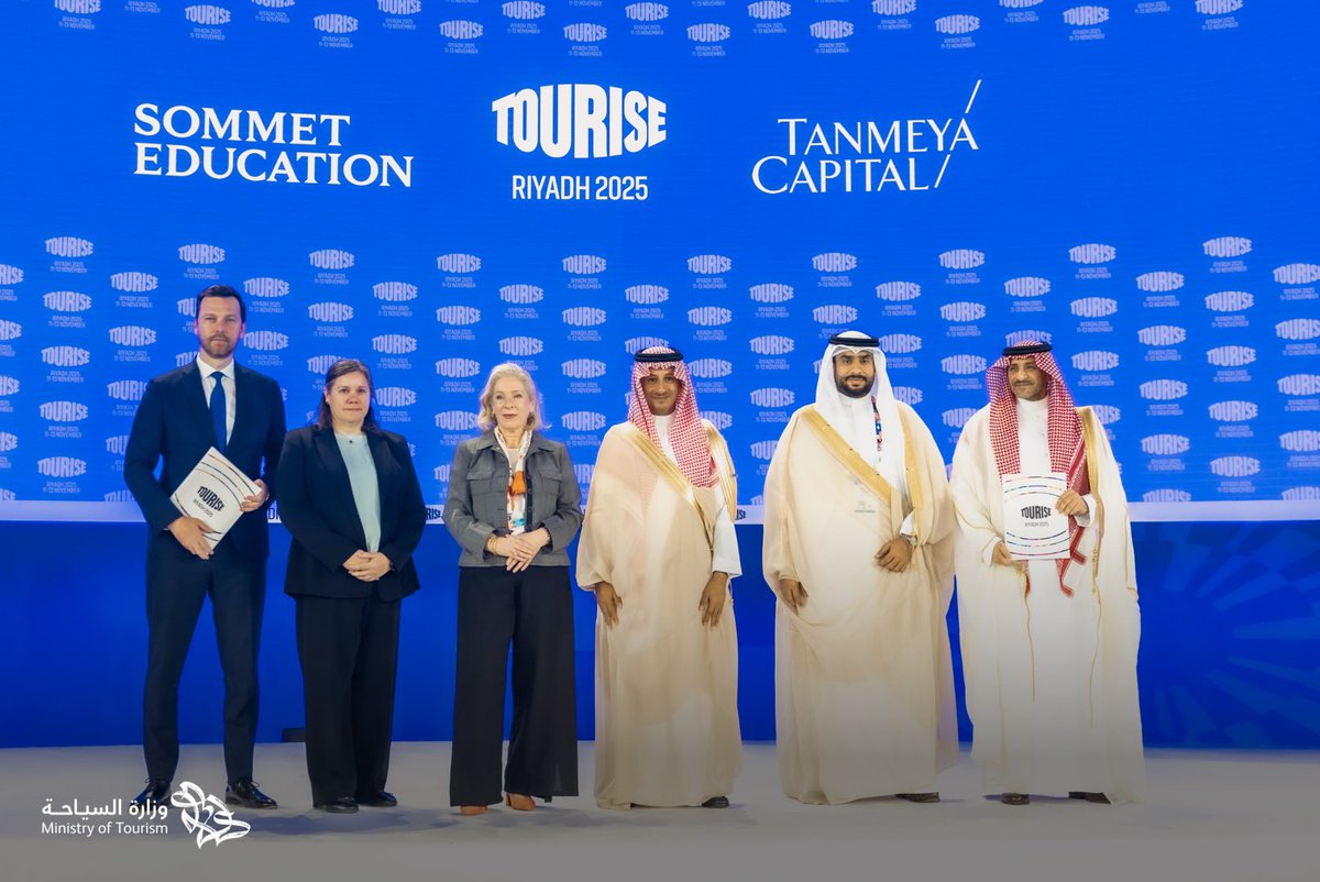 Saudi_MT's tweet photo. #وزارة_السياحة ممثلة في وكالة تنمية القدرات البشرية تعلن خلال ملتقى #TOURISE بالرياض عن توقيع اتفاقية استراتيجية بين مجموعة Sommet Education وشركة تنمية المالية لإنشاء مقرات جامعية لأفضل المدارس العالمية في الضيافة وفنون الطهي بالرياض وجدة، لتعزز مكانة المملكة كمركز إقليمي وعالمي للتميز في التعليم والتدريب بمجال السياحة.