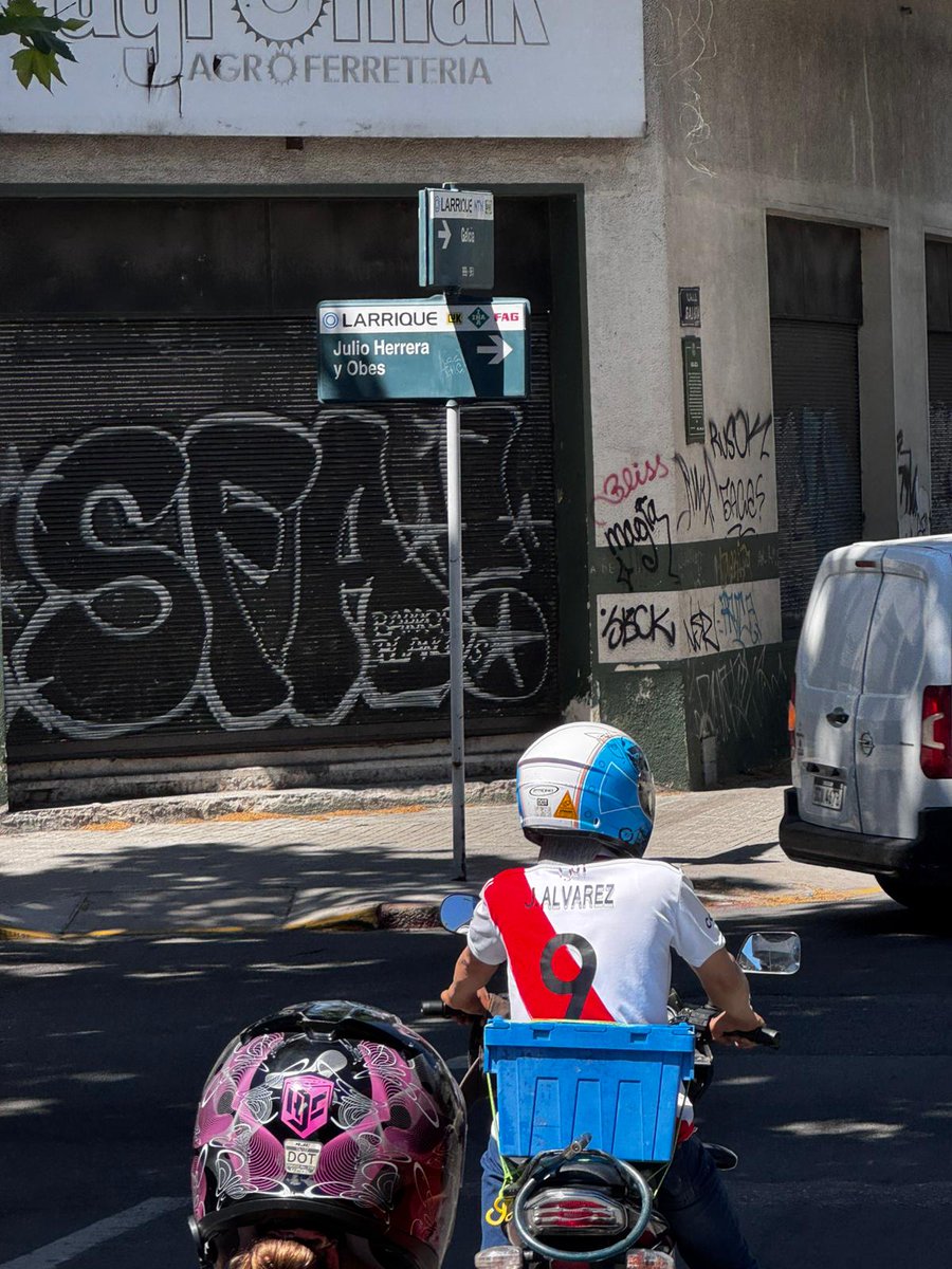 por esto no fue a la selección tenia q laburar la araña