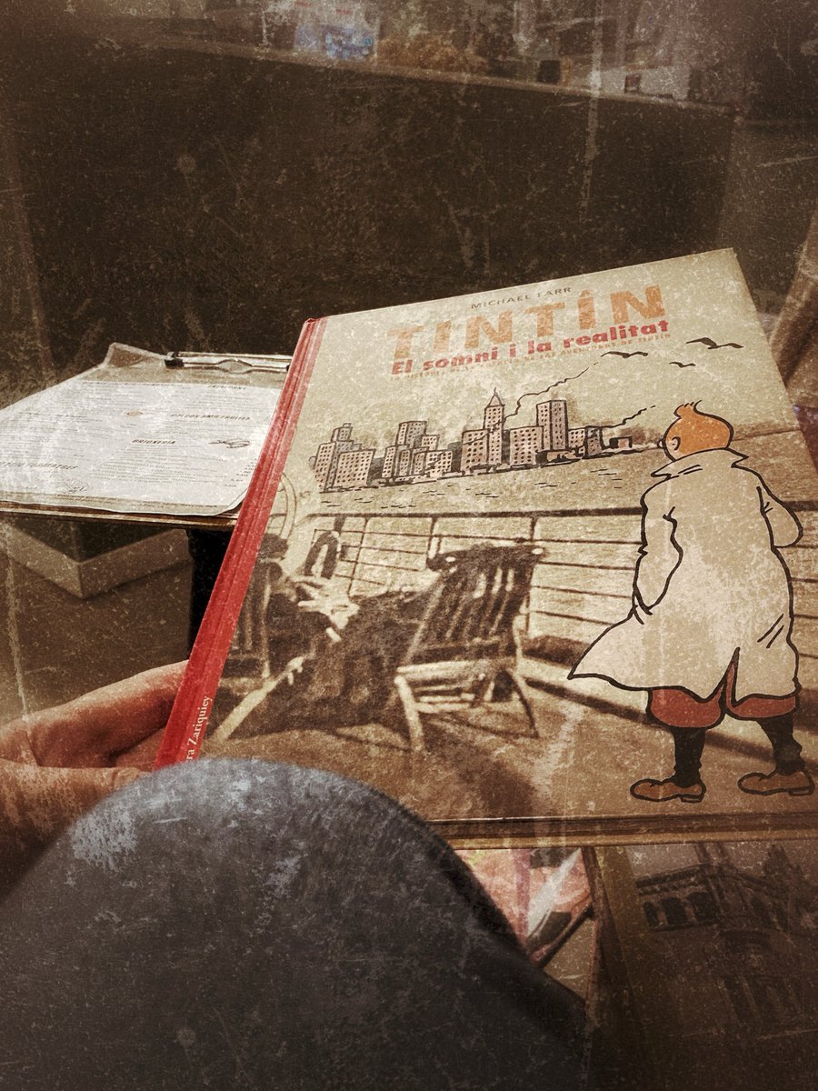 Anar a fer un cafè i trobar un Tintín a la taula! 😍