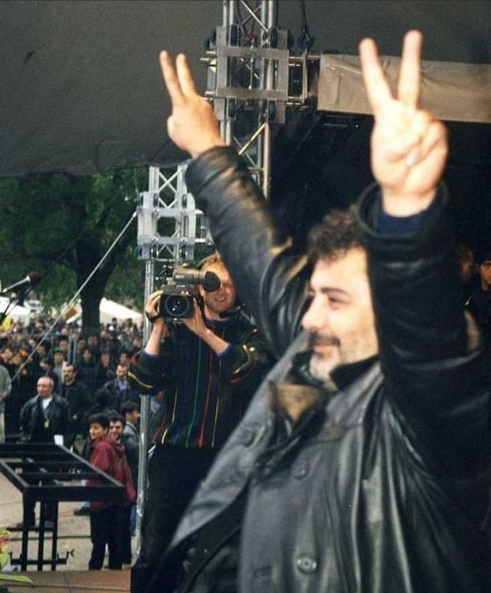 En sevdiğim Ahmet Kaya fotoğrafı…
#AhmetKaya #challenge