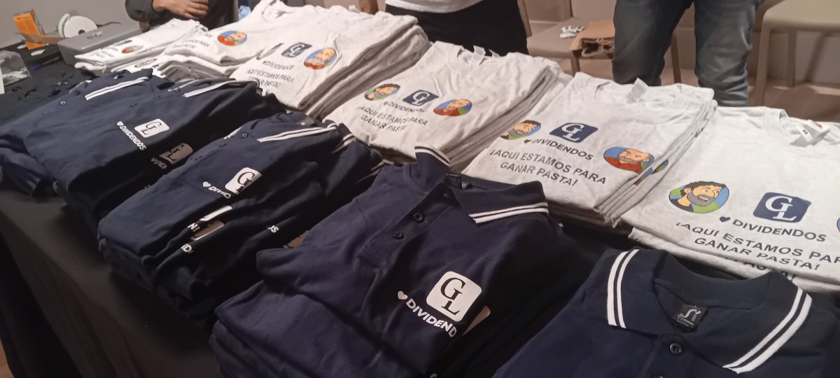 GorkaYLoco's tweet photo. ¡No te quedes sin tu polo o camiseta de @GorkaYLoco! Nuestros chicos de la tienda os atenderán encantados.
Recuerda: Con cada artículo obtendrás un boleto, aumentando tus posibilidades de llevarte uno de los premios.
#GorkaYLocoEnVivo
#Sevilla2025
#Tweenvest https://t.co/CZxa2g5T2X