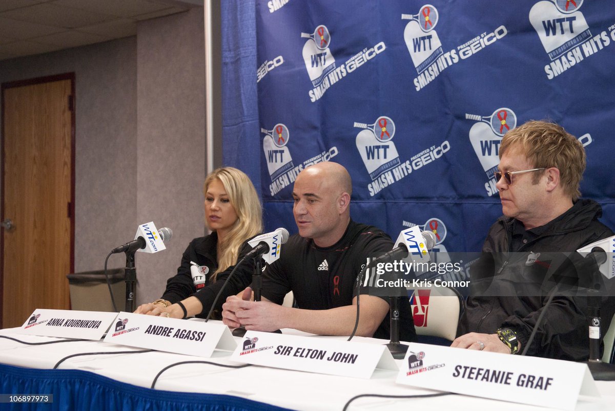 FanClub_Kourni's tweet image. #Backintime November 15, 2010: #AnnaKournikova , Andre Agassi and Elton John attend the 18th annual World Team Tennis Charity Event benefiting the Elton John AIDS Foundation at Bender Arena at American University in Washington DC. 🎾😍❤ 

#аннакурникова #теннис