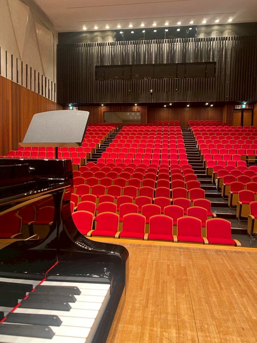 amiclpf's tweet image. 逗子名曲鑑賞会、お越しいただきありがとうございました！
あたたかい共演者、スタッフの皆様、たくさんのお客さまと、なぎさホールという素晴らしい響きの空間でご一緒出来たことに感謝。
R.Strauss Duet Concertino、難しいけど良い曲！今回やらなかったら知らないままだったかもしれない🤔