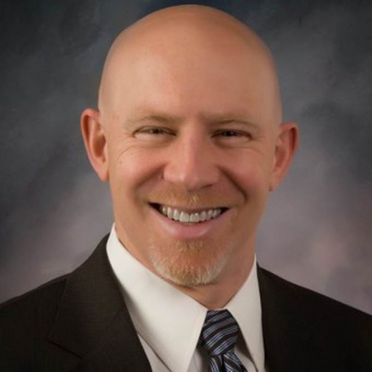 Great Q&amp;A with Mason Donovan and Mark Kaplan about "how unprepared most workplaces are for what new parents go through" and their book, THE PARENTHOOD ADVANTAGE: Building Corporate Cultures That Value Working Parents, via <a href="/deborahkalb/">Deborah Kalb</a>. Read it here: bit.ly/3WYbN4Q.