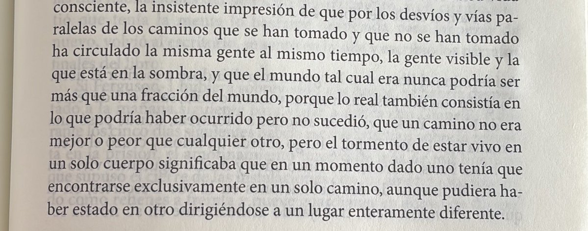lcManuelF's tweet image. “… la insistente impresión de que por los desvíos y vías paralelas de los caminos que se han tomado y que no se han tomado ha circulado la misma gente al mismo tiempo” 
#4321
#PaulAuster