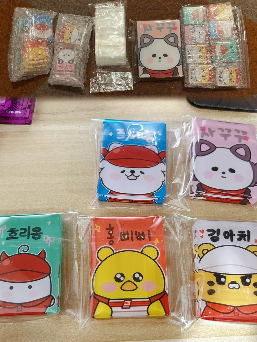 lesserafim東ド後3日
準備できている！

今回fimsのアクリル無料配布物準備した、19日場所の周りで配布。
たくさん準備し、皆さんぜひ受け取りに来てくださいね！

#FEARNOTと繋がりたい
#LE_SSERAFIM #LESSERAFIM