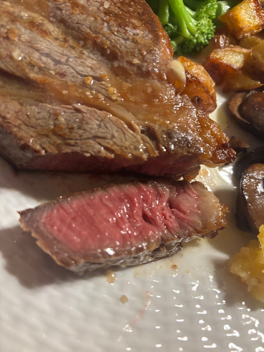VTM4U's tweet photo. Some people call this a “heart attack on a plate.”

I call it a gut-healing, anti-inflammatory, nutrient-dense meal…that tastes insanely good.

Butter isn’t the villain.
Beef fat isn’t the villain.
Chronic inflammation is.

#MWIN #FoodSnob #Keto #LowCarb #MetabolicHealth #Wagyu https://t.co/Xp60CHQdLC