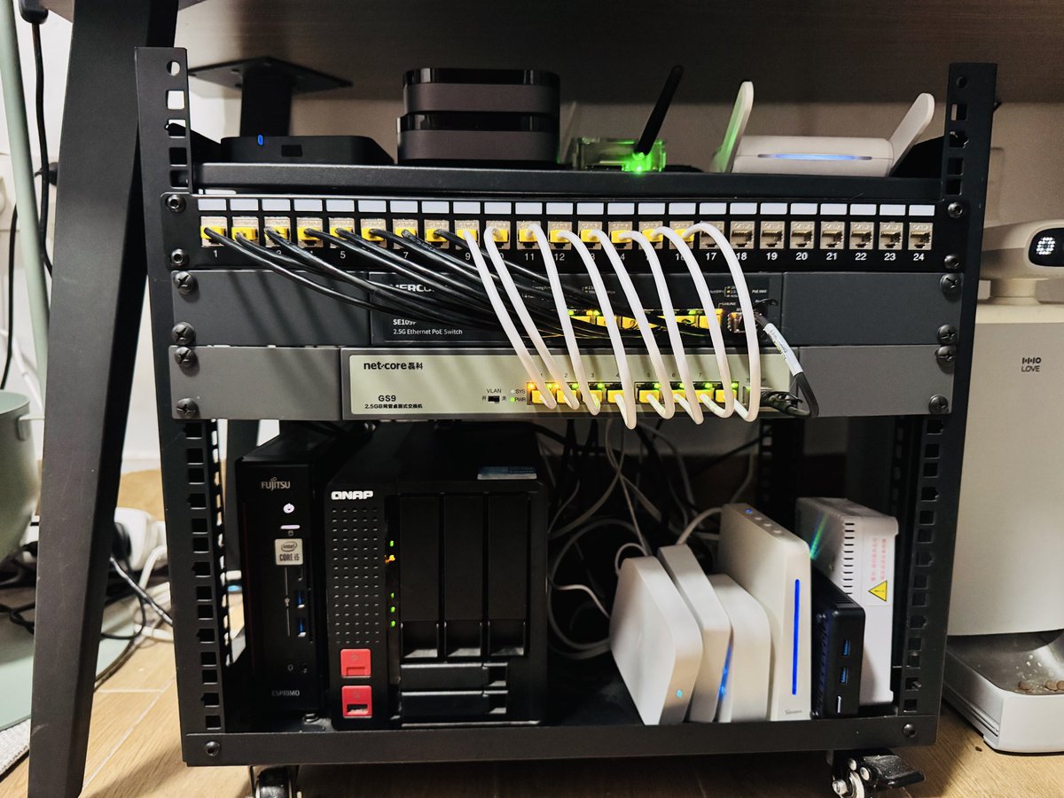 zhounanyu's tweet image. Before vs After #homelab