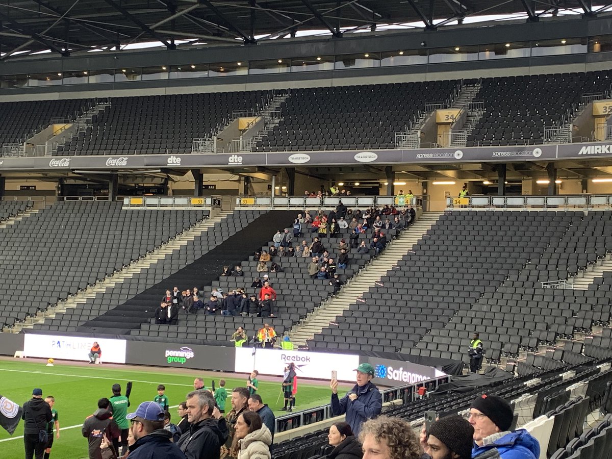 Flapper66's tweet image. Another full house at Franchise FC

Aided by a massive away support!!

@MKDonsFC v @SalfordCityFC