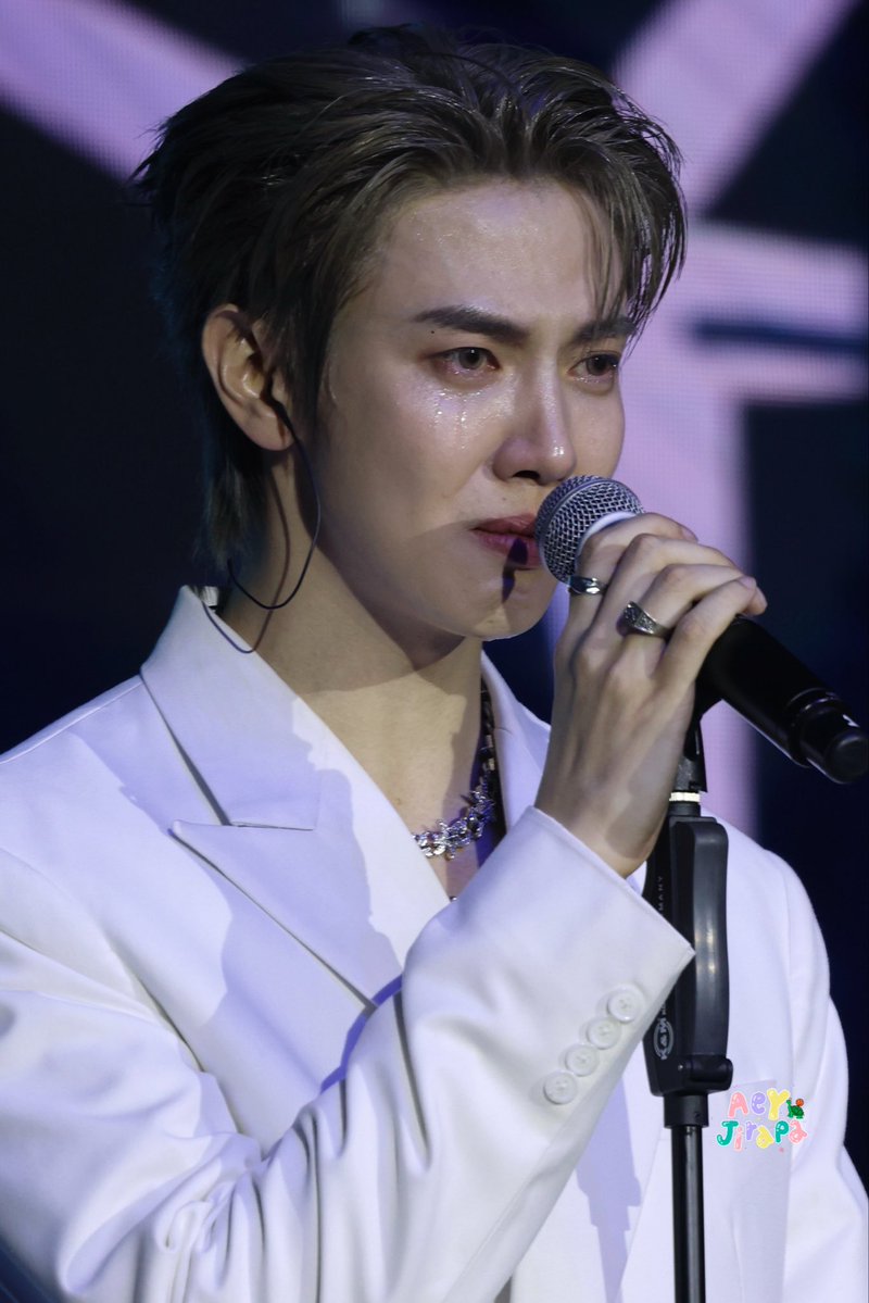 SelfieAey's tweet image. แม็กกี้รัก #6CODE มากแค่ไหน 
#6CODE ก็รักแม็กกี้มากเหมือนกัน
ให้น้ำตาวันนี้เป็นน้ำตาของความสุขนะ

@maxky_rp 

MAXKYBAS OUR HOME

#MaxkyBas1stFM