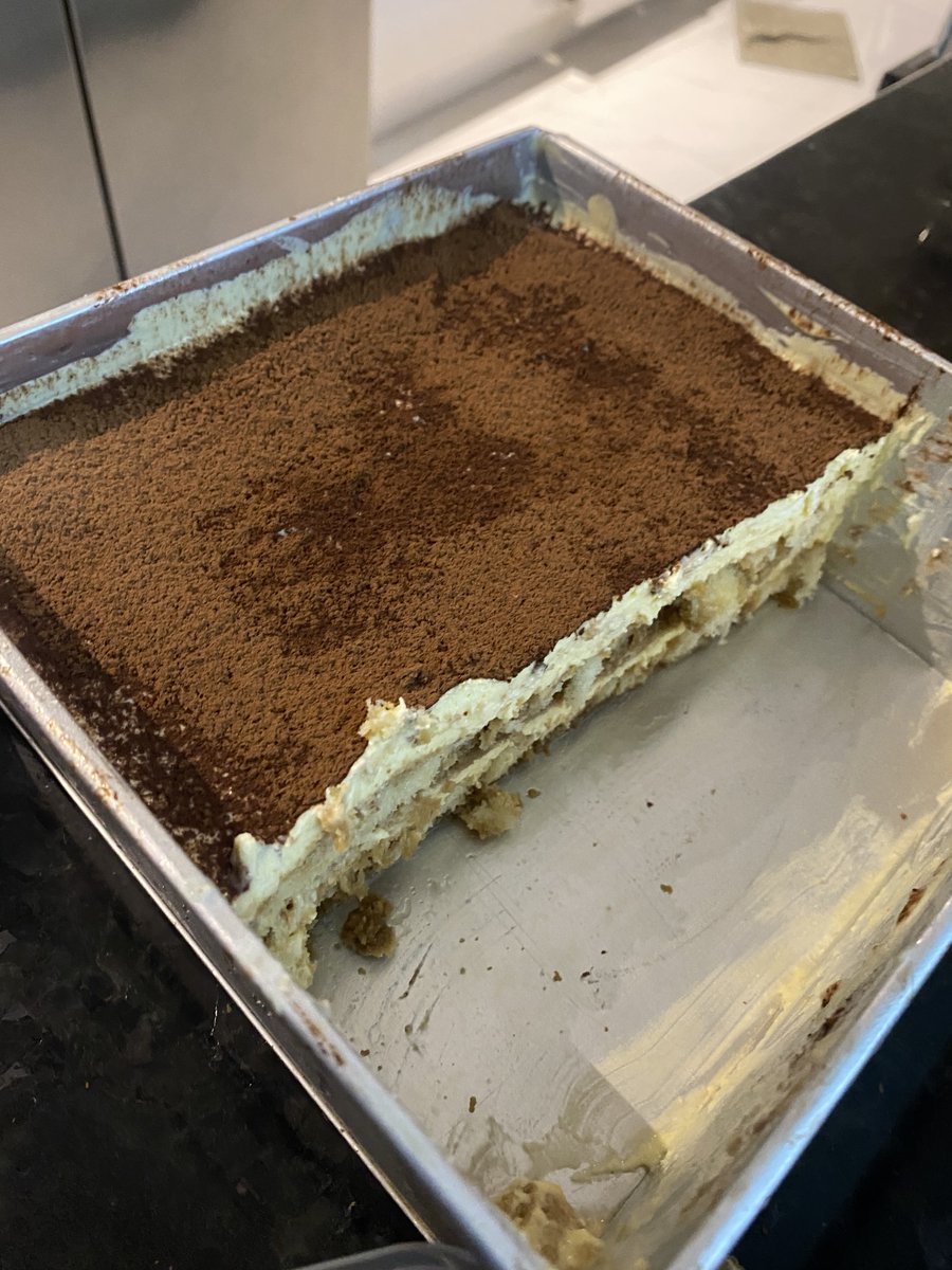 Hari ini bkin tiramisu 😚😚💕