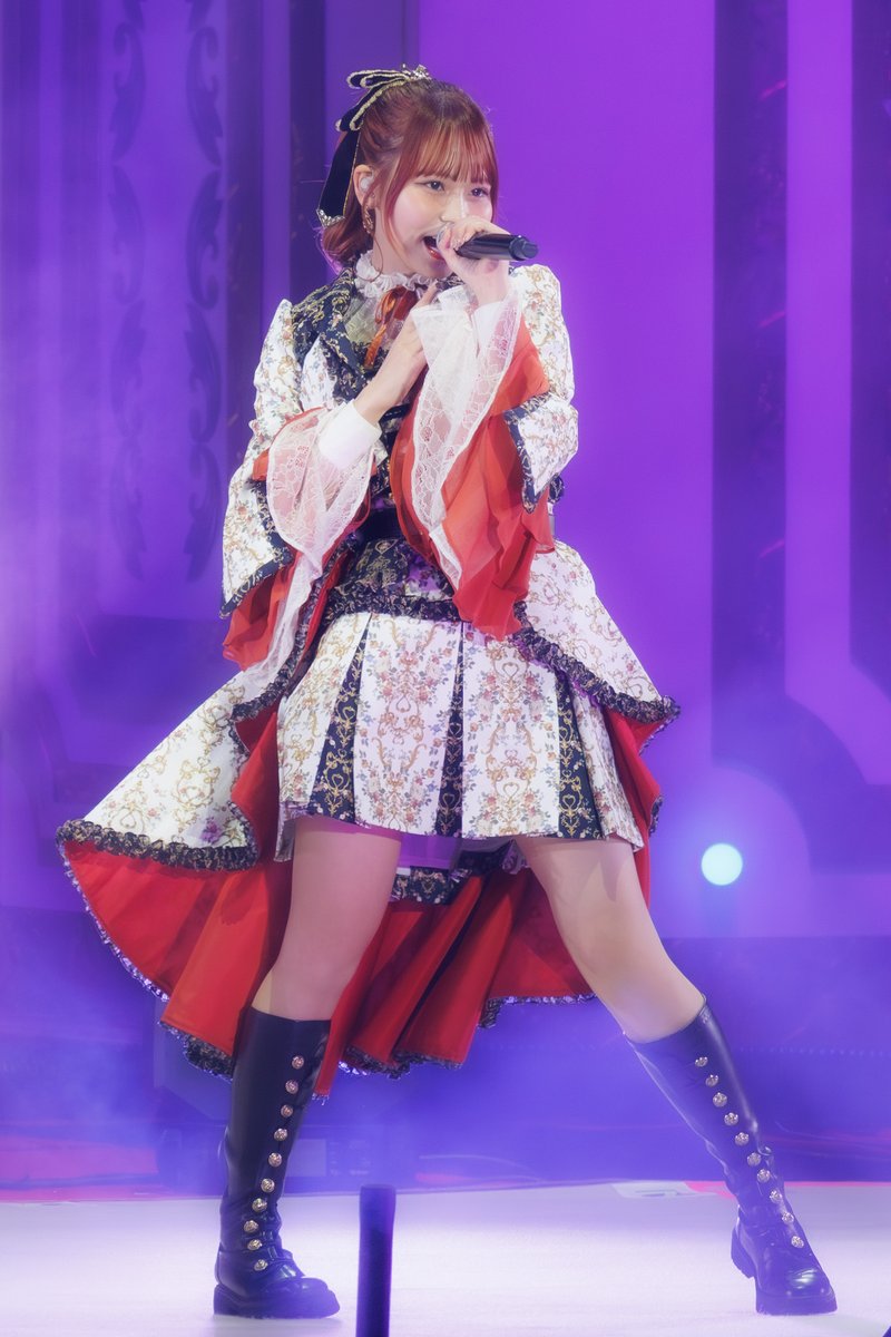 大場花菜　アリーナツアー2025 黒衣装　直筆　チュウ　コメあり イコラブ 大場花菜 アリーナツアー2025 黒衣装 直筆 チュウ