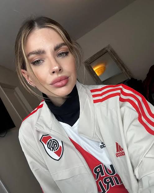 frabigol's tweet image. Que carajo me importa tener un movil de intrusos en la puerta del River Camp si en la cancha tengo un tipo que hace 50 goles por año?

Encima la China Suraez es más gallina que comer sushi un domingo al mediodía, lo manipula 5 minutos y ya estamos.

TRAIGAN A ICARDI, @RiverPlate.