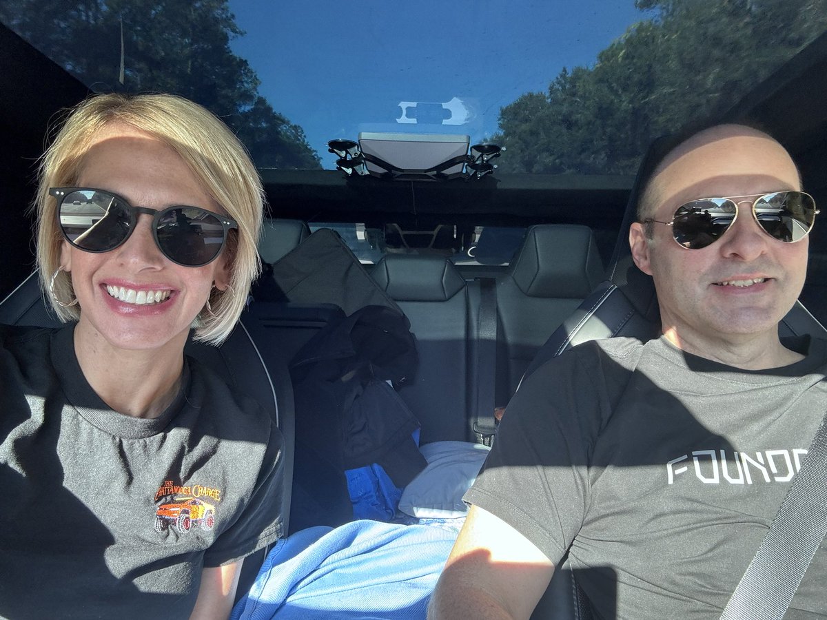 chattybird0306's tweet image. Headed to Cyberfest in Florida! 🌞📐

@JEHazel75 @JC70769 @TOCEventsOrg @TeslaOwnersMS @EvMississippi @TeslaOwnersFL