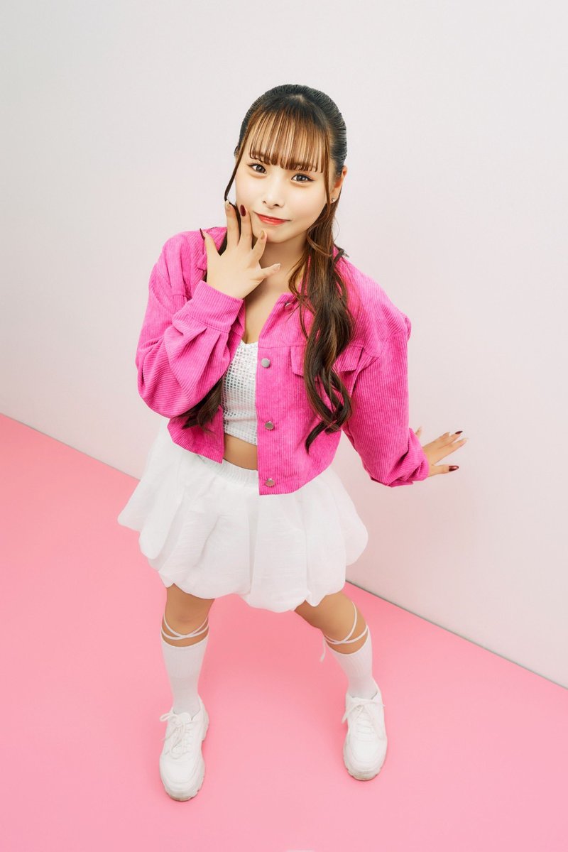 ambitious_twt's tweet photo. なんと…沢山のリツイートありがとうございます‼️‼️😭💖💖

最後に！！
DJ MOMO
🍑@momo_ambitious 
唯一無二！日本一かわいい現役高校生DJ！
彼女が生み出す音に乗り遅れないように🤣
ハマったらこの沼から抜け出せませんよ⚠️🍑

REMIKA
🍓@remikaambitious 
ambitiousの歌姫！
聞く人を魅了するその声はみんなで守っていきたい❤️‍🩹
そんな歌声とは裏腹にとっても笑顔がキュート☺️🩷🩷🩷

LISA
🫧@lisa__ambitious 
なんでもこなしてしまう天才肌。一度目が合えば虜になること間違いなし🫠💜
ダンス一筋、みんなが振りを真似してくれたらとても嬉しいという噂が…💭

沢山のRTありがとうございました🥰🥰
最後に……
50RT達成で…！！！！！！！
メンバー集合のもう1パターンも載せちゃいます❤️‍🔥❤️‍🔥❤️‍🔥
最後です‼️是非みなさん拡散お願いいたします😍😍