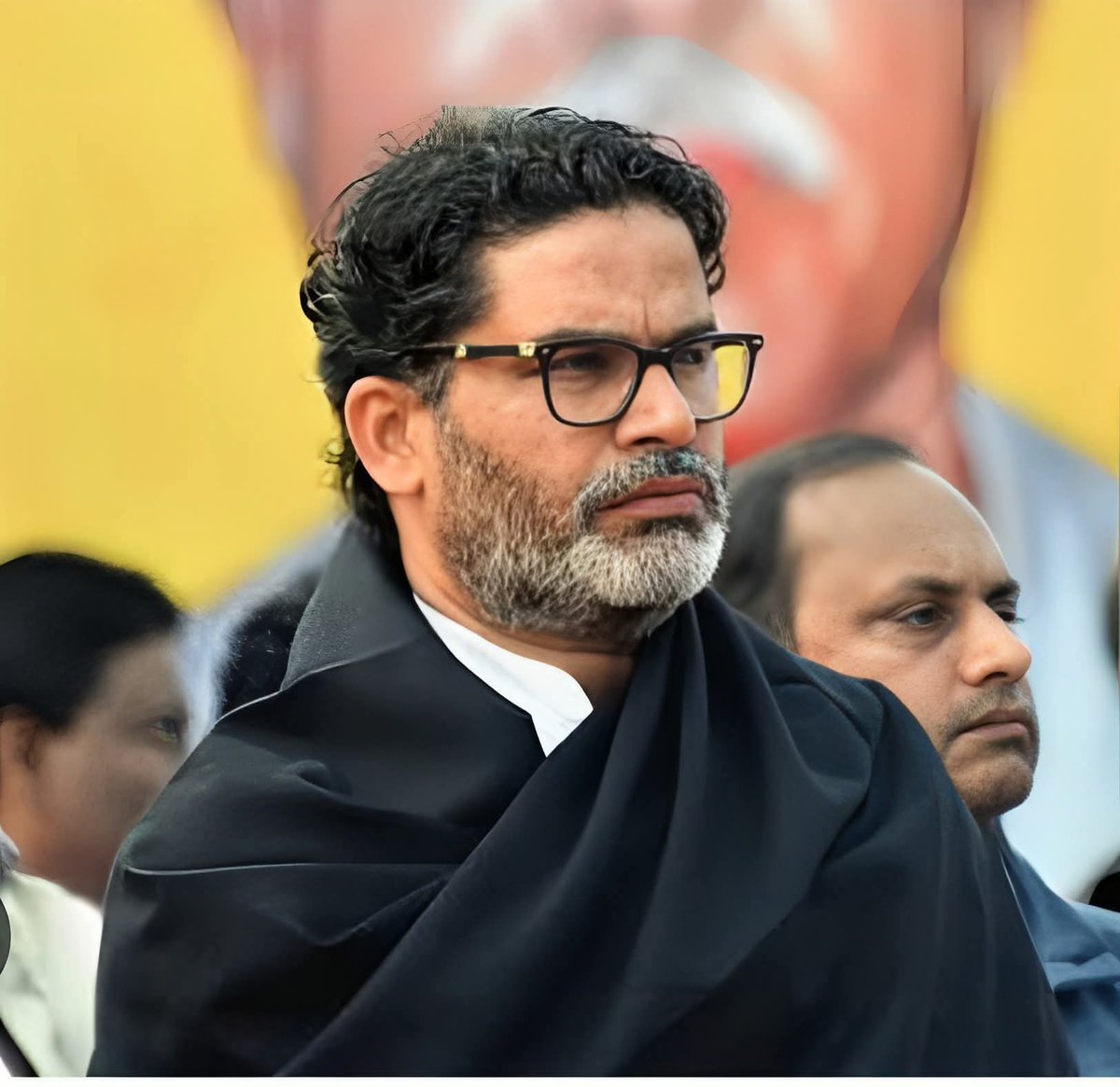 Vikram7415's tweet photo. Sir @PrashantKishor @jansuraajonline 
You are real Fighter 💛✨

You Spoke about the real issues.and set a real style of politics that should be developed in Future 
You are new hope of Educated And Visionary Peoples.

Keep Continue love From MP ❤️ https://t.co/ZAeO4U5wxq