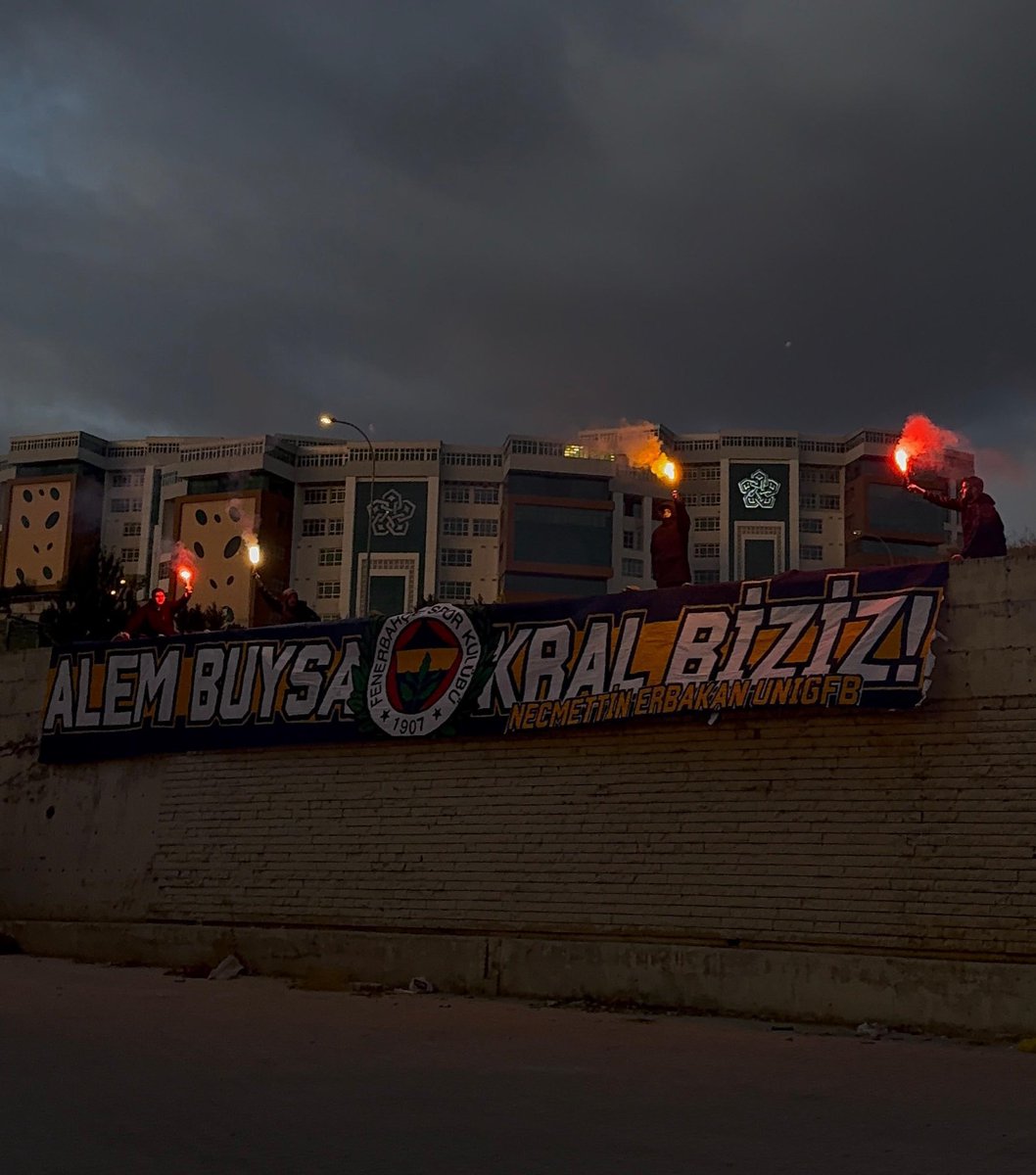 ALEM BUYSA KRAL BİZİZ!
@fenerbahçe

#NecmettinErbakanUNIGFB #UNIGFB