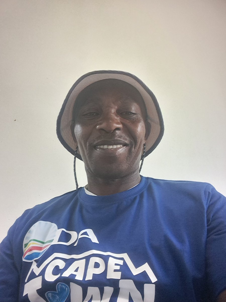 leswawe's tweet image. The DA is for everyone.The PA is for Gayton Mckenzie.The EFF is for Julius Malema.ActionSA is for Herman Mashaba.Bosa is for Mnusi Maimane.
ANC is for priviledge families or elite groups
Where do you fall?