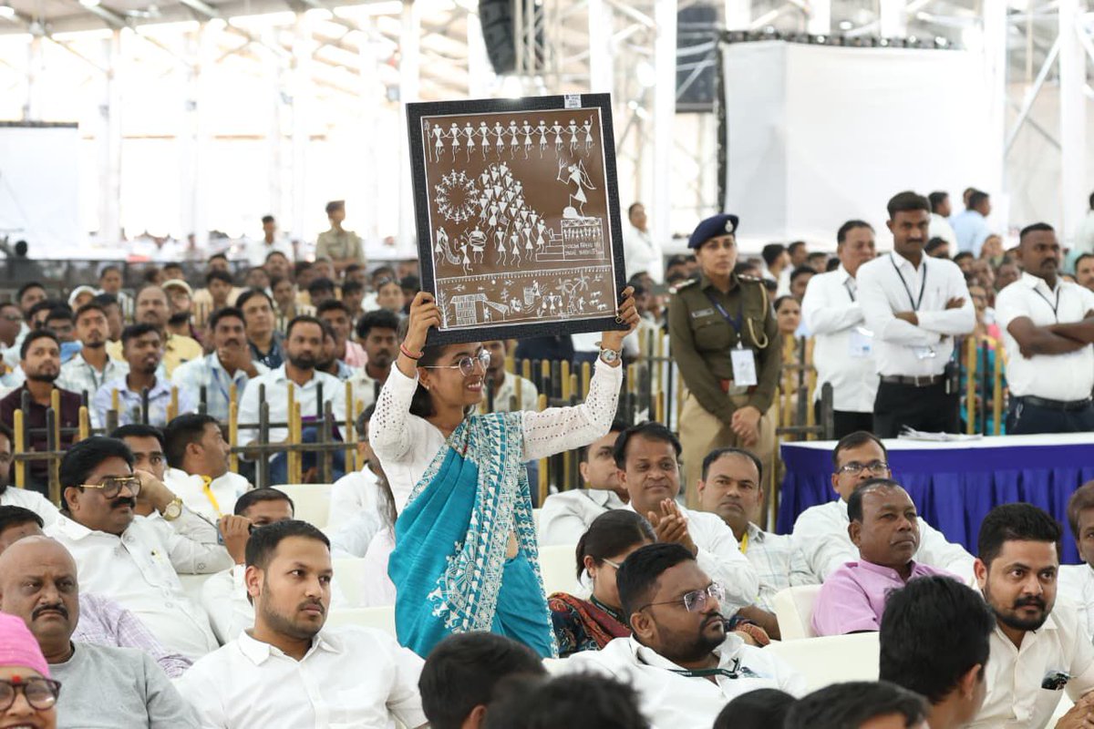 MLAJagdish's tweet image. આ અવસરે માનનીય રાજ્યપાલ શ્રી આચાર્ય દેવવ્રતજી અને માનનીય મુખ્યમંત્રી શ્રી ભૂપેન્દ્રભાઈ પટેલ સહિત મંત્રીશ્રીઓ સાથે ઉપસ્થિત રહેવાનો અવસર પ્રાપ્ત થયો.