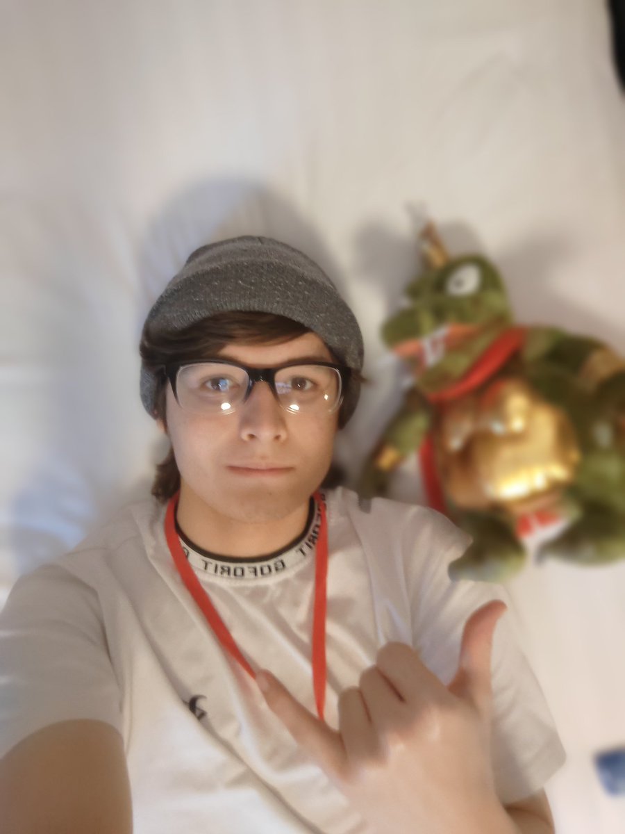 EEVEEcrew tweet media