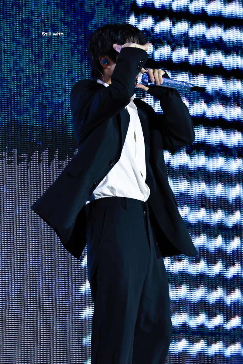 Stillwith_kJin's tweet image. 251101 super tuna 

#방탄소년단진 #김석진 #석진 #진 #BTSJIN #JIN #RUNSEOKJIN_epTOUR_ENCORE