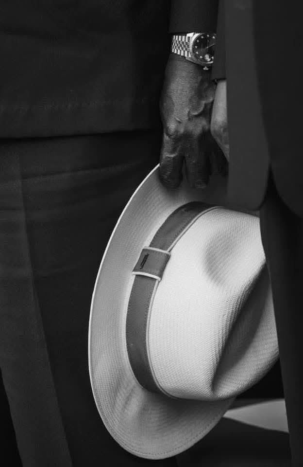 MissKwegah1's tweet image. Exactly one month. 
The man. The Myth. The Legend.
His Earthquakeness, Baba.
May his spirit continue to live in us.
And happy 20th Anniversary to Chama orange 🍊. I pray we see to another decade and more.
Baba ❤️❤️❤️