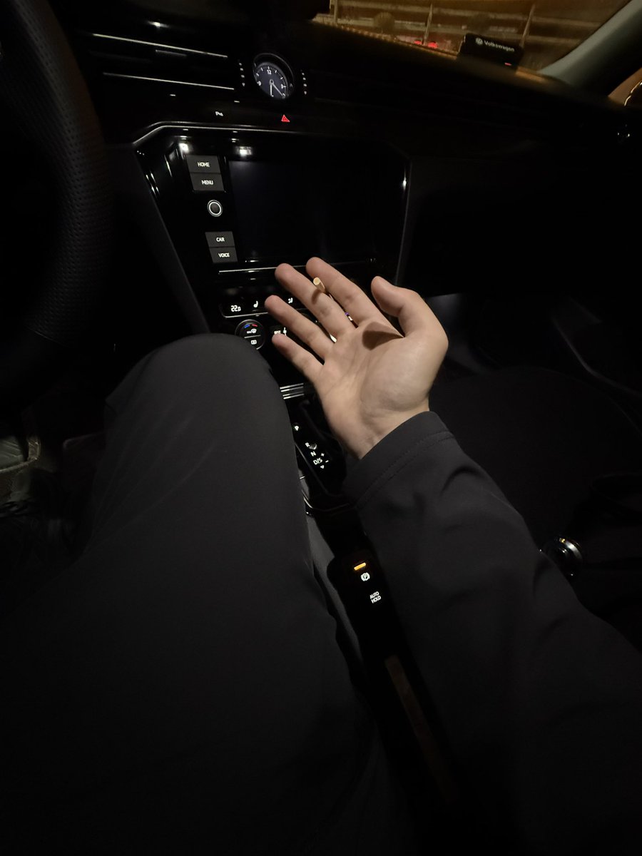 六号花店 tweet media