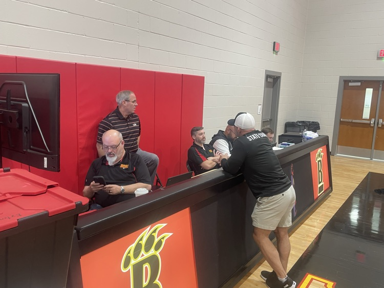 🤼🤼‍♀️ season kicks off 9:00
Thanks to our coaches who put on a great tournament &amp; our awesome trainers who take care of our athletes &amp; visiting teams.