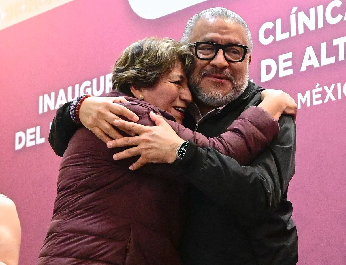 ¡Feliz Cumpleaños querida Gobernadora <a href="/delfinagomeza/">Delfina Gómez A.</a>!
Celebro su sencillez, humanidad y calidez. 

Es un honor ser parte de este gran proyecto que con humildad y mucho corazón, usted dirige. 

Mis mejores deseos, Maestra. 🎉