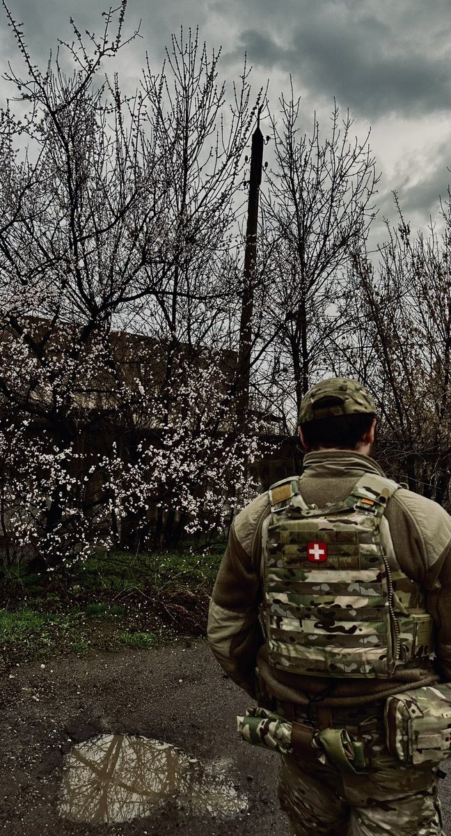 Петиція на честь нашого друга, побратима, напарника і любого Сергія «Хауса» Гладкого.

Ми сильно сумуємо, маленький.

petition.president.gov.ua/petition/255114

Все розумію, все усвідомлюю, я роблю це для його рідних. 
Дякую кожному та кожній хто підпише та поширить петицію далі. 
Дякую.