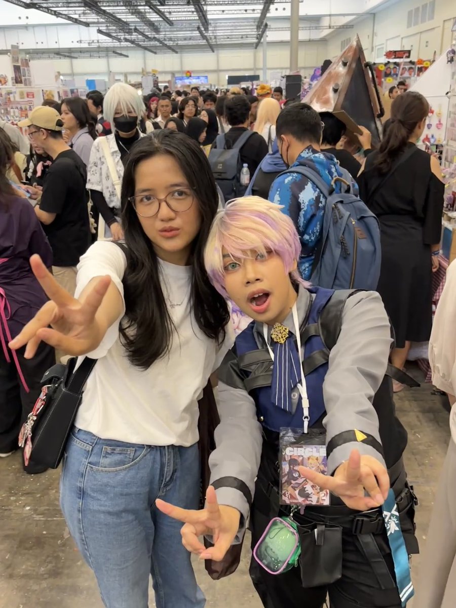 excessentia's tweet photo. yawr menemui teman-temanku yg lagi jd anime @kirsteinizm @shireosaki @nabongda @getoushi @etoileduo 🥹🫶🏻 https://t.co/4NXiOJ2FV8