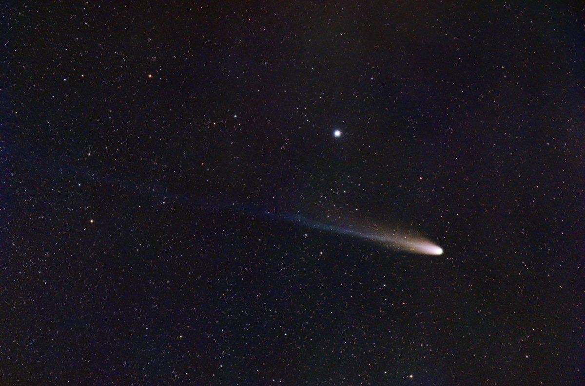 mkbroussard17's tweet image. New: Comet Lemmon (C/2025 A6) in Twilight.
20 x 60 sec, ASI2600MC Air, AT60EDP at F/5, moon/skyglow filter.  Might be the last of Lemmon.  Went below 5 deg only 5 min after twilight ended last night.  

#comet #cometlemmon #c2025a6 #astrophotography
