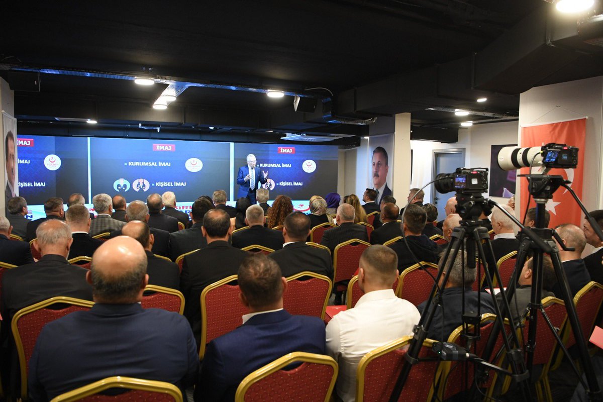 Parti içi eğitim toplantılarımız kapsamında; Genel Başkanımız Sayın Mustafa Destici’nin teşrifleriyle, kıymetli hocalarımızın sunum ve katkılarıyla Ege Bölgesi Eğitim toplantımızı gerçekleştirdik.

Büyük Birlik davasının değerlerini, ilkelerini ve vizyonunu daha güçlü yarınlara