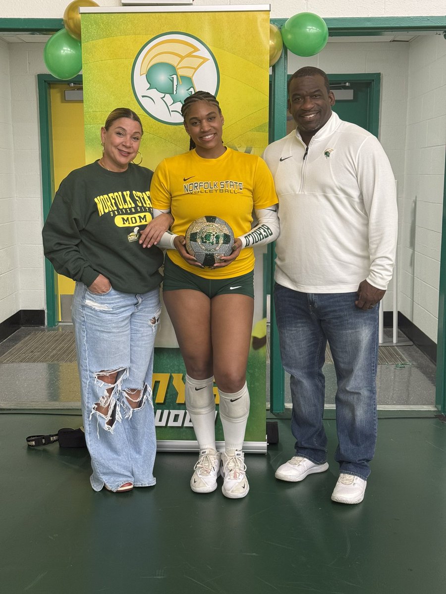 Without my mom and dad there is know me. #seniornight <a href="/NorfolkStVBall/">Norfolk State Volleyball</a>