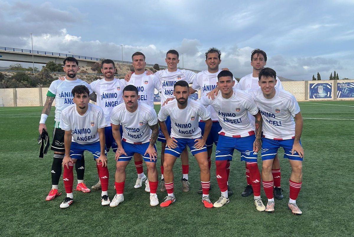 🎙️ | Nuestros jugadores saltan al terreno de juego con una camiseta que porta un mensaje de ánimo para su compañero Ángel. 

🏥 El central ha sido operado recientemente y es baja en el día de hoy.

#Jornada9 #1ªFFCV